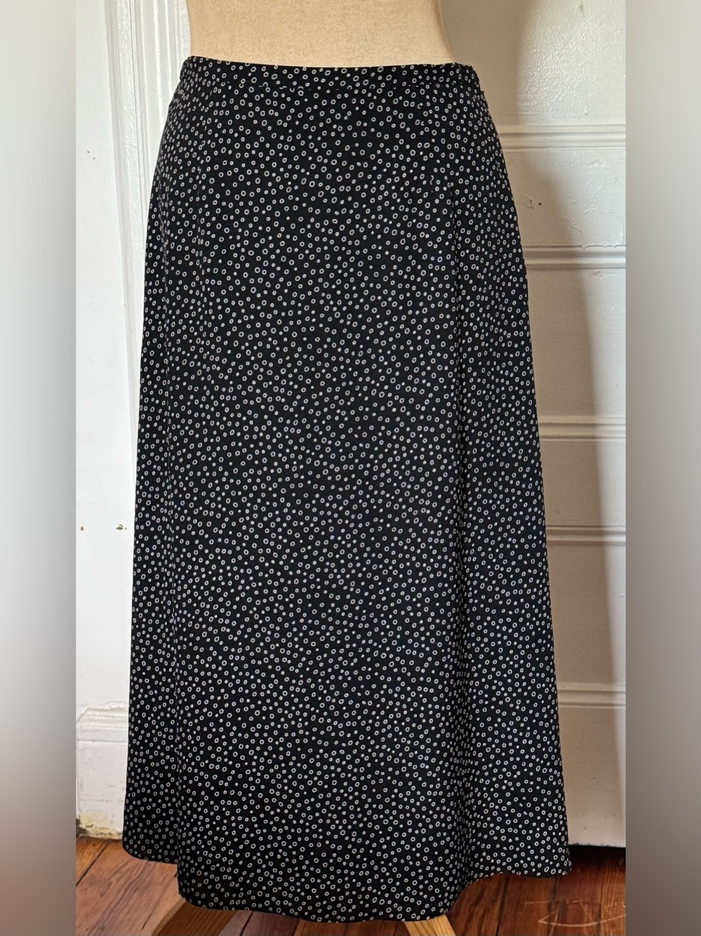 Talbots pure silk Black  Print Maxi Skirt long